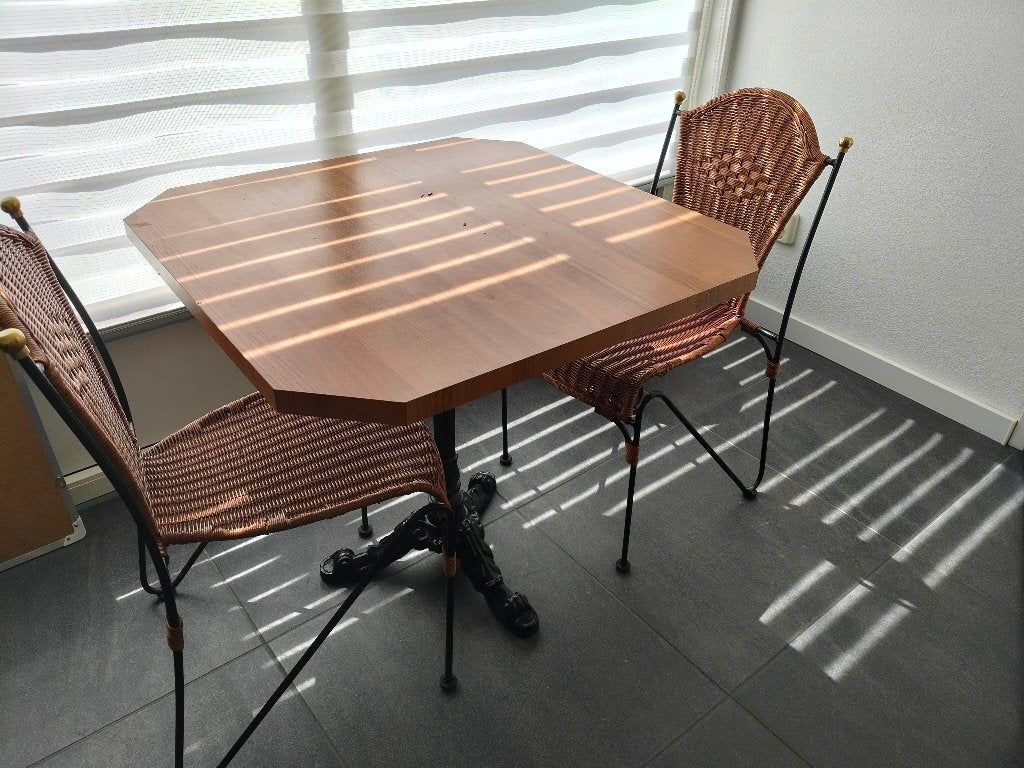 Tafel met twee stoelen t.e.a.b, Ophalen, Overige materialen, Gebruikt, 50 tot 100 cm
