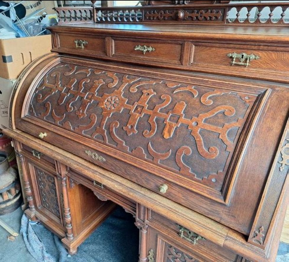 Antieke secretaire uit 1900 met rolklep en houtsnijwerk, Ophalen
