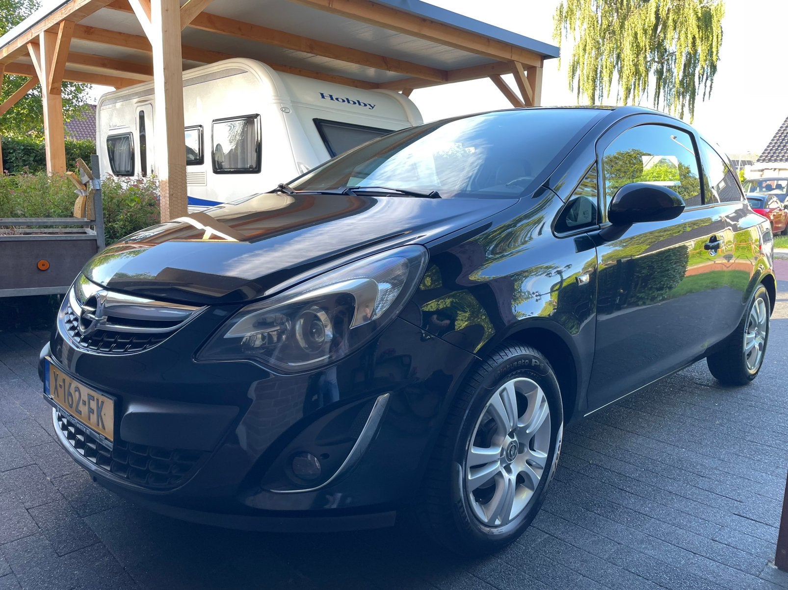 Opel corsa 1.4 zwart Cruise/stoelverw/stuurverw/airco/pdc, Auto's, Voorwielaandrijving, 40 €/maand, 1398 cc, Zwart