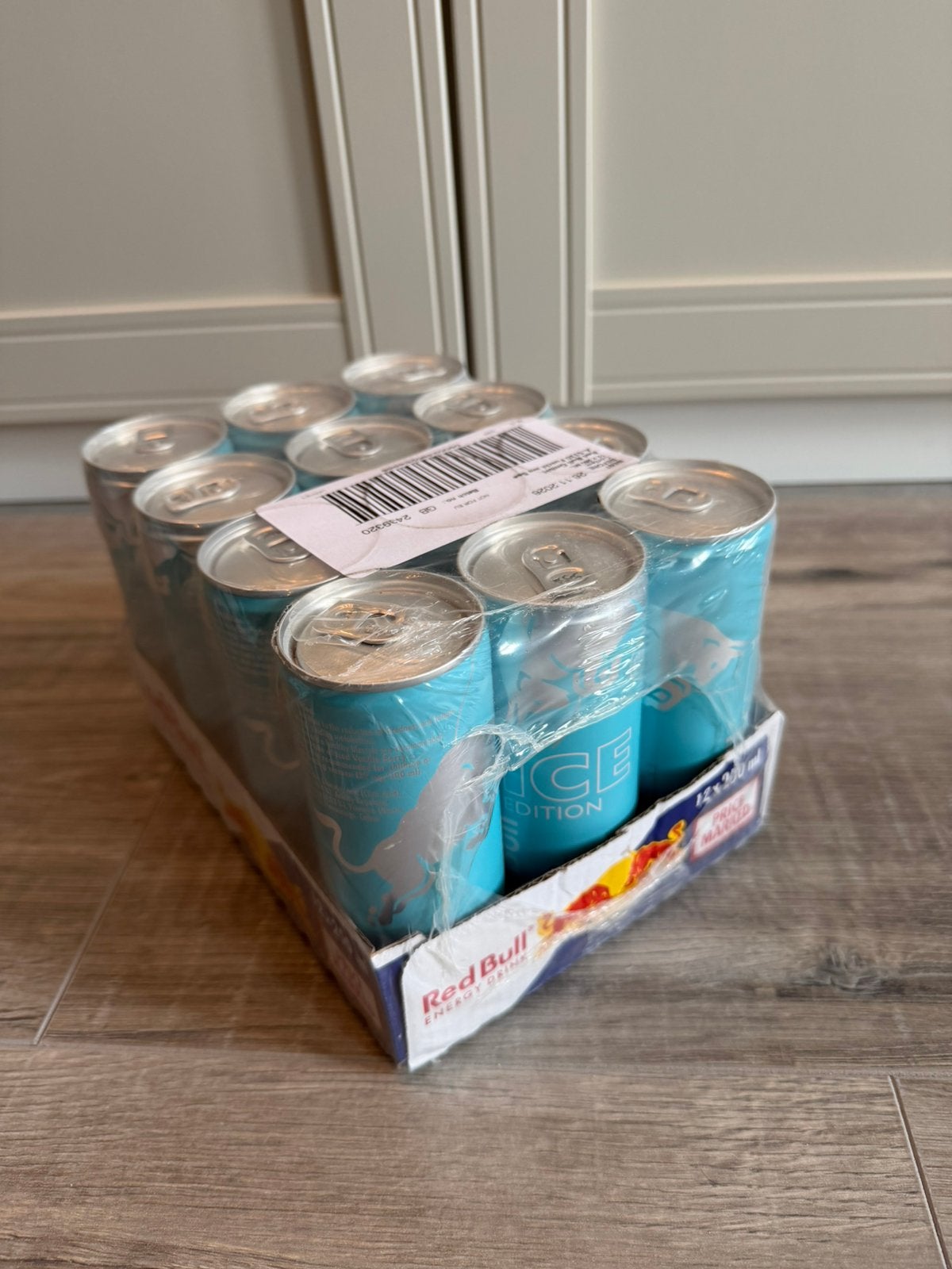 Red Bull Winter Edition Iced Vanilla Berry smaak 12 x 250, Diversen, Levensmiddelen, Ophalen of Verzenden