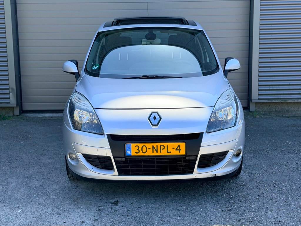 Renault Scénic 2.0 Dynamique Automaat, Auto's, Renault, Euro 5, Gebruikt, Origineel Nederlands, 1403 kg