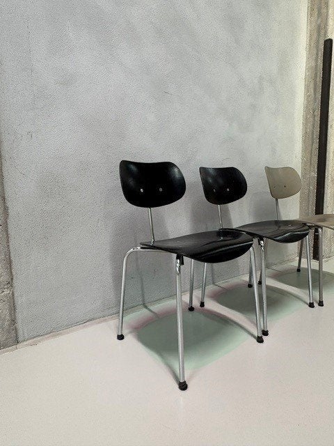 Partij vintage Eiermann SE 68  PER STUK TE KOOP!, Ophalen, Gebruikt, Zwart, Vijf, Zes of meer stoelen
