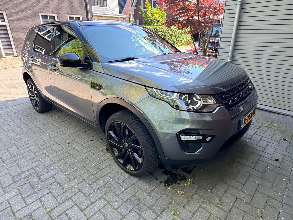 Mooie Land Rover Discovery Sport 2.0 4WD AUT Black Edition, Automaat, Zwart, 4 cilinders, 2000 kg