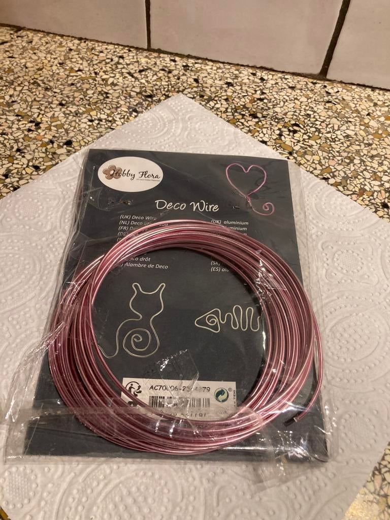 Kuntsel buig draad roze, Ophalen of Verzenden, Zo goed als nieuw