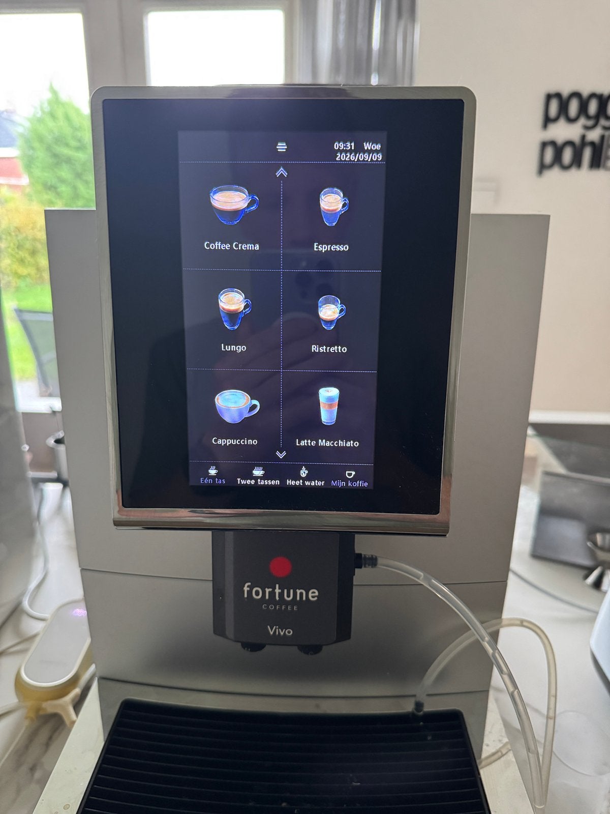 Fortune Vivo / Yunio F12 professionele bonen koffiemachine, Afneembaar waterreservoir, 10 kopjes of meer, Koffiemachine, Zo goed als nieuw