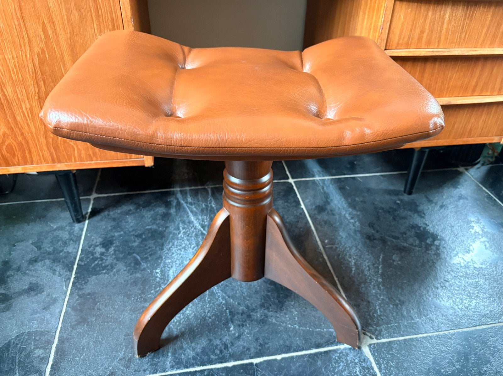 Vintage draaibare piano kruk / chesterfield kruk / krukje, Ophalen of Verzenden, Gebruikt, Overige materialen