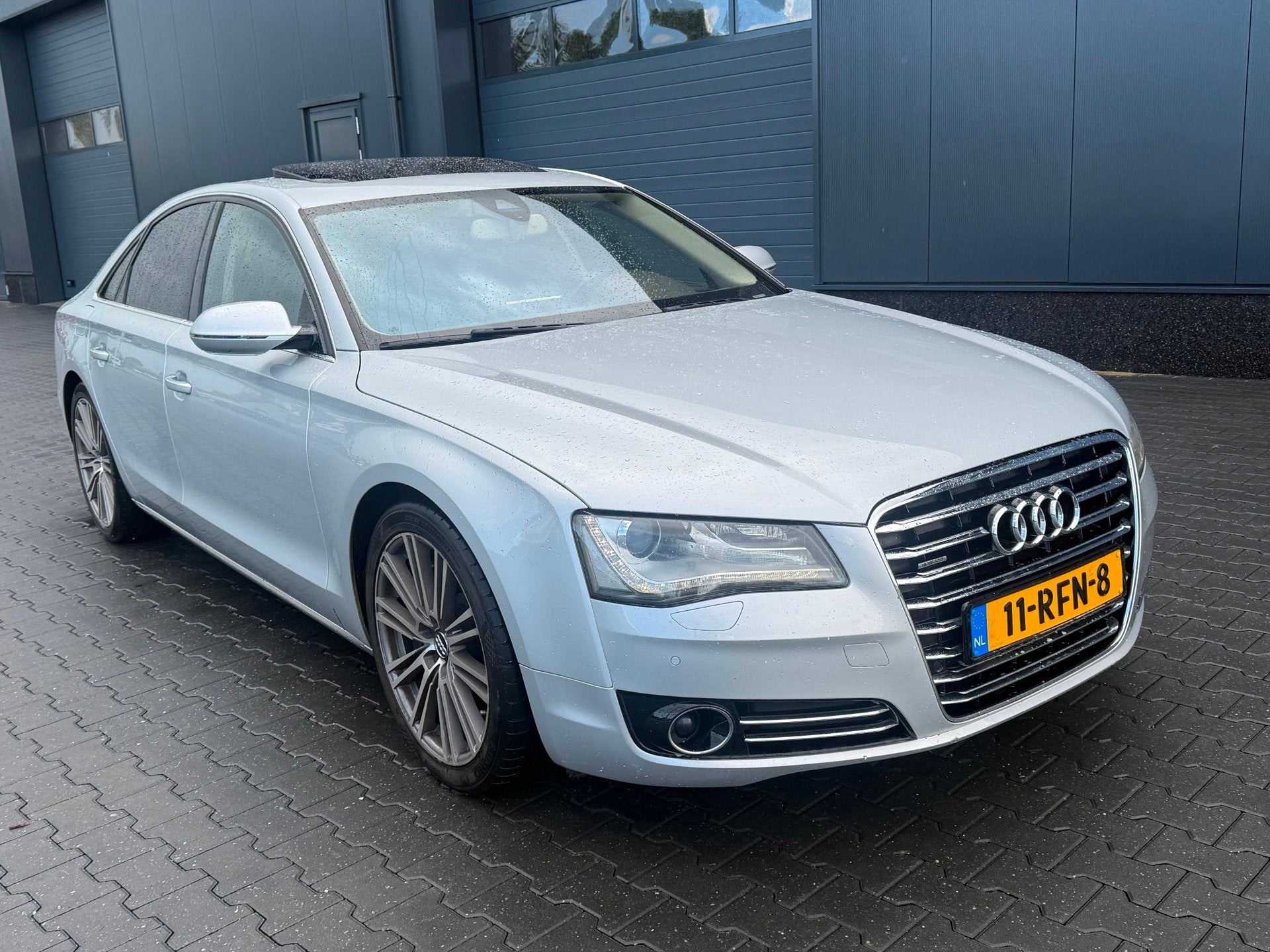 Audi A8 4.2 TDI Quattro 2010 Nieuw Model Schuifdak Carbon, Auto's, Euro 5, Gebruikt, 8 cilinders, 241 €/maand