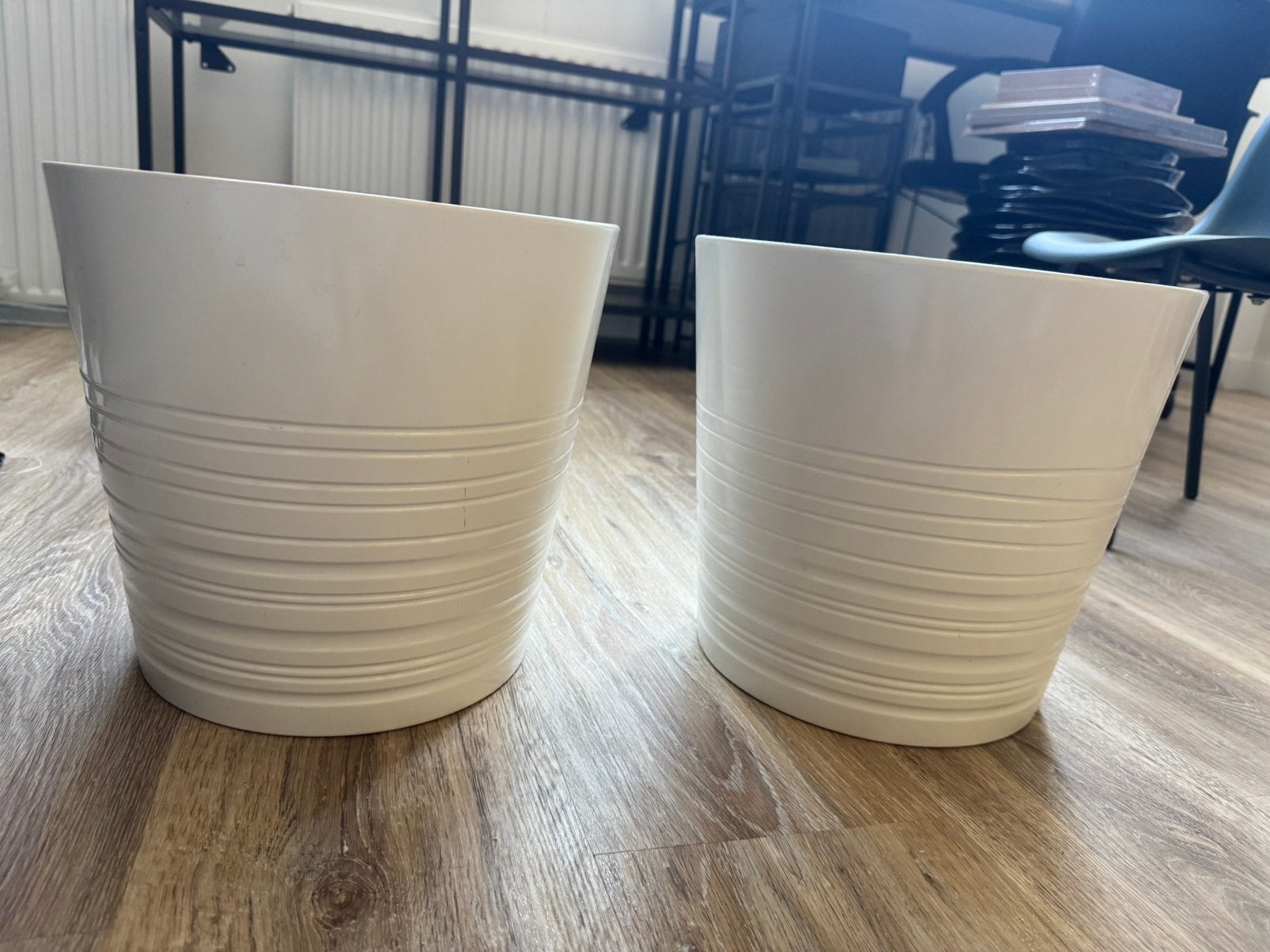 2x grote witte ikea sierpotten, Tuin en Terras, Ophalen, Kunststof, Rond, Zo goed als nieuw