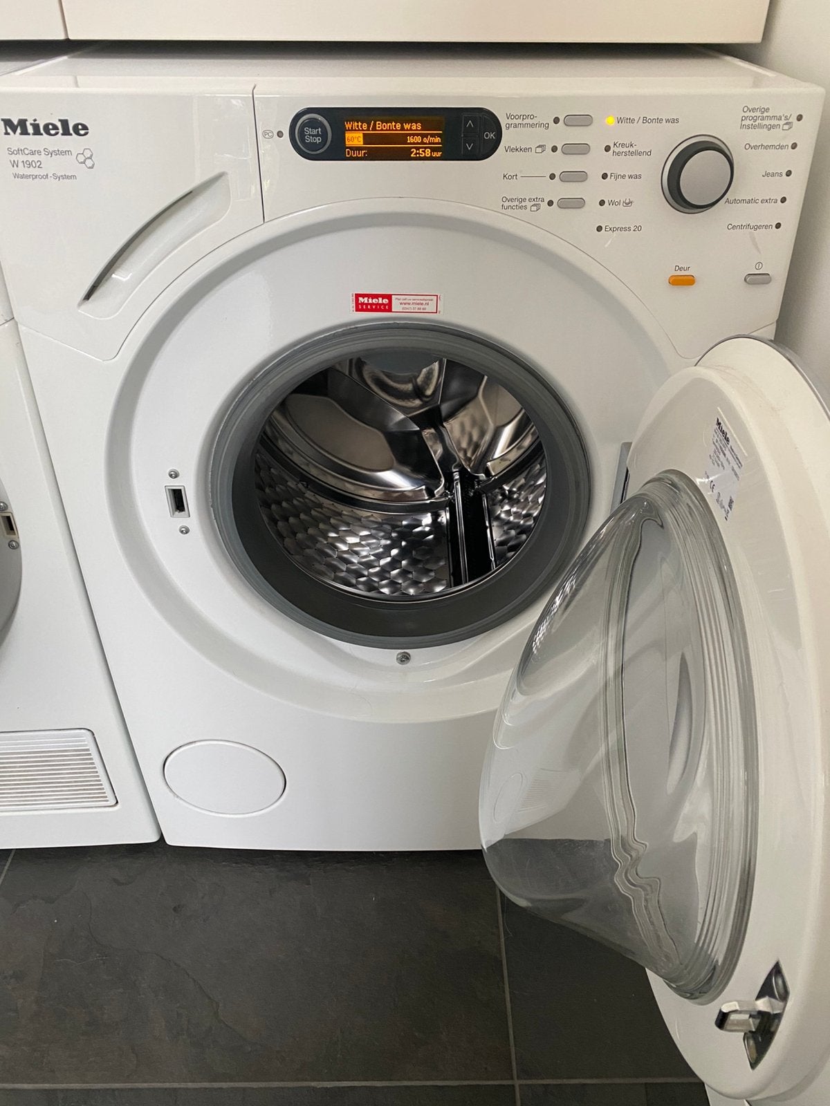 Miele wasmachine W1902, Ophalen, Gebruikt, Voorlader, 85 tot 90 cm