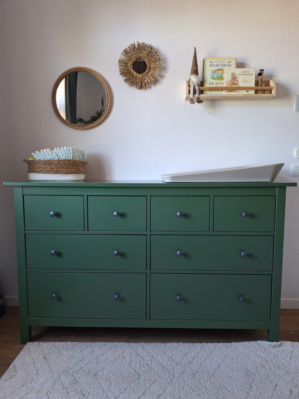 IKEA HEMNES ladekast 8 lades – Donkergroen / Commode
​Beschr, Ophalen, 50 tot 70 cm, 90 tot 105 cm, 100 cm of meer