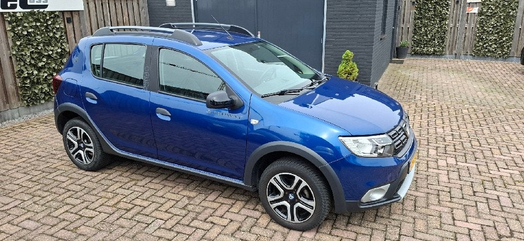 Dacia Sandero 1.0 TCe Bi-Fuel Stepway Serie Limitee 15th Ann, Auto's, Dacia, Voorwielaandrijving, 580 kg, Blauw, Origineel Nederlands