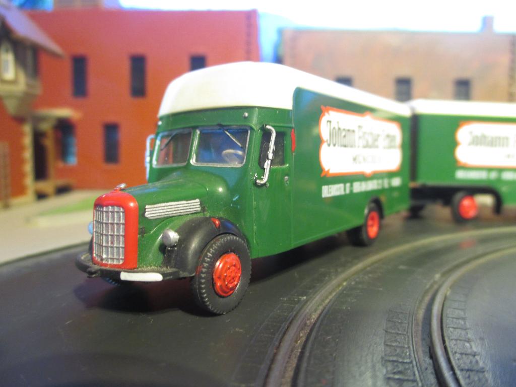 Mercedes-Benz L311 2a Ko - Albedo Johann Fischer Erben, Hobby en Vrije tijd, Modelauto's | 1:87, Ophalen of Verzenden, Gebruikt