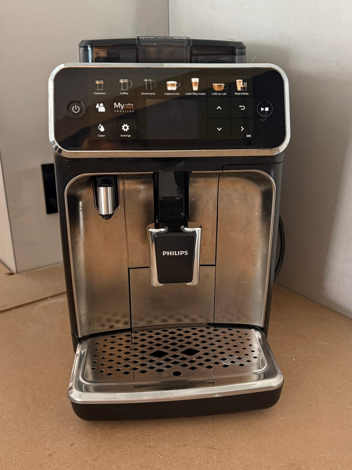 Philips 5400 latte Go, Ophalen, Afneembaar waterreservoir, Gebruikt, Koffiemachine