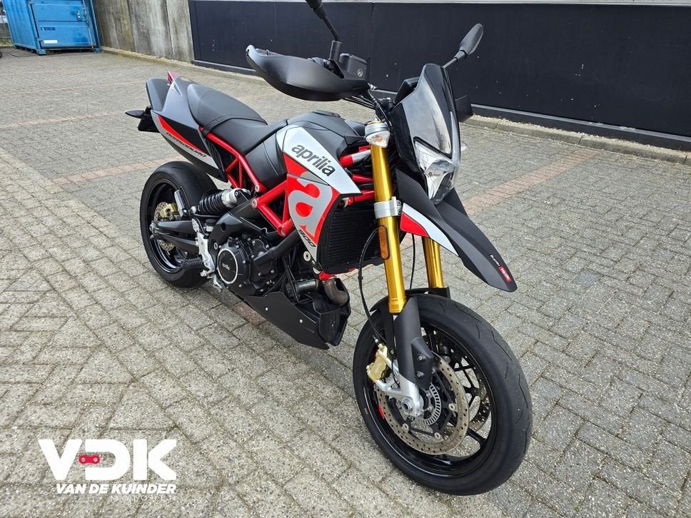 APRILIA DORSODURO 900 (bj 2017), 2 cilinders, Motorrijbewijs A, Bedrijf, Meer dan 35 kW