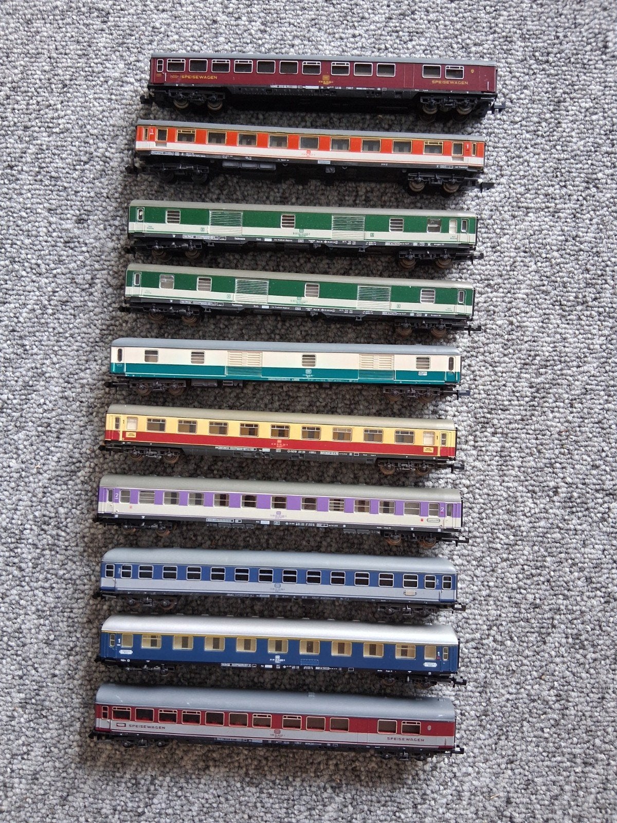 set van 10 rijtuigen N-spoor, Hobby en Vrije tijd, Modeltreinen | N-Spoor, Gebruikt, Gelijkstroom, Fleischmann, Wagon