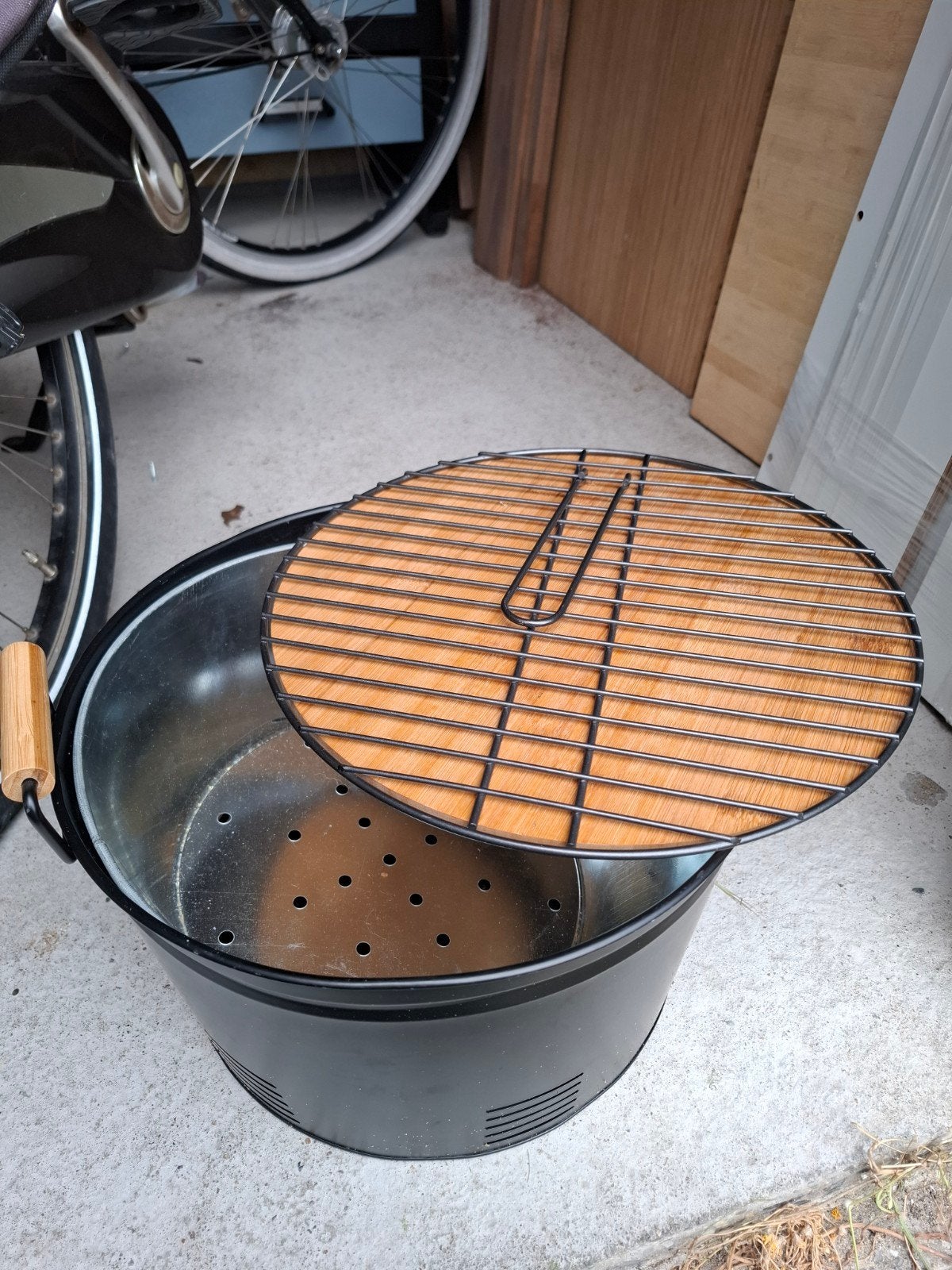 Compacte BBQ / Houtskoolgrill met rooster, Tuin en Terras, Ophalen of Verzenden, Nieuw, Onbekend