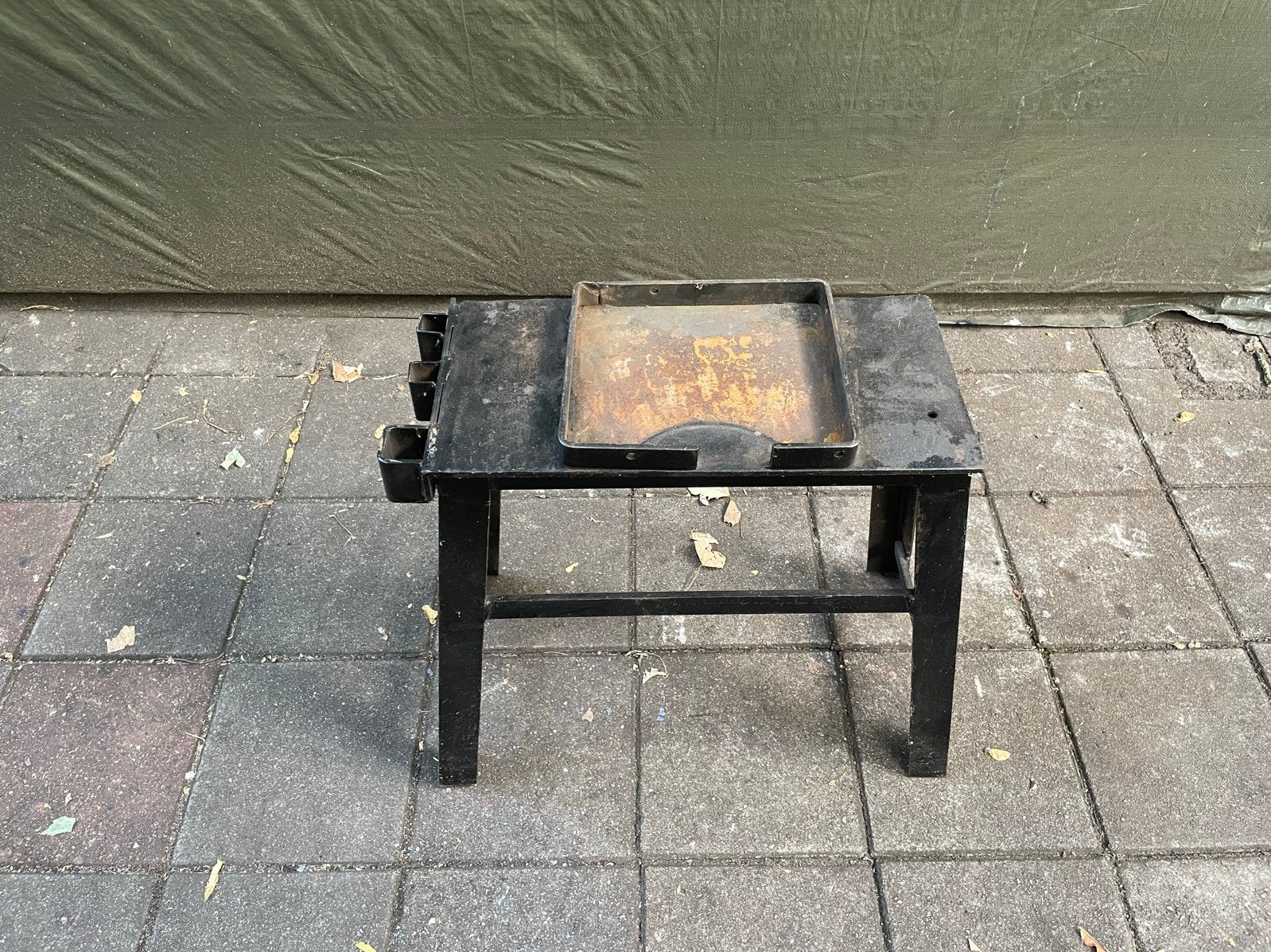 Stevige standaard voor aambeeld, Ophalen, Gebruikt