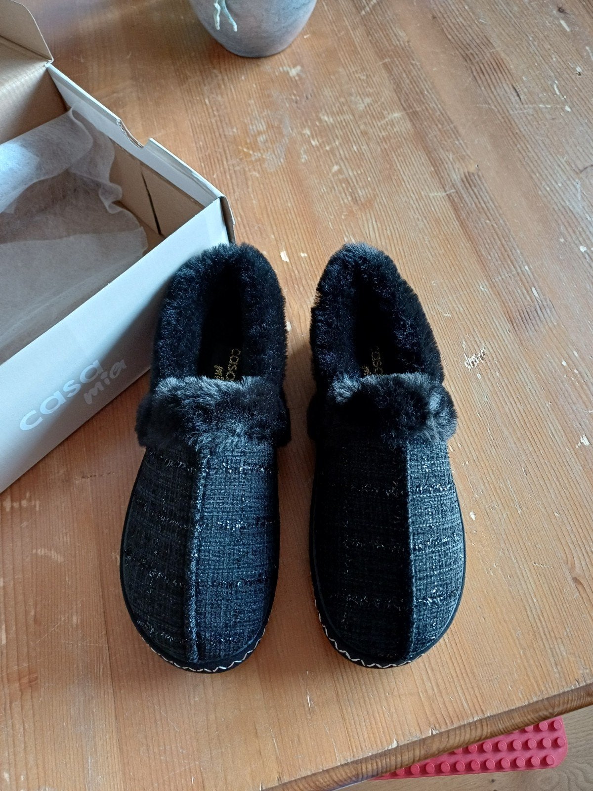 nieuwe dames pantoffels,  maat 37, Zwart, Nieuw, Ophalen of Verzenden, Pantoffels of Sloffen