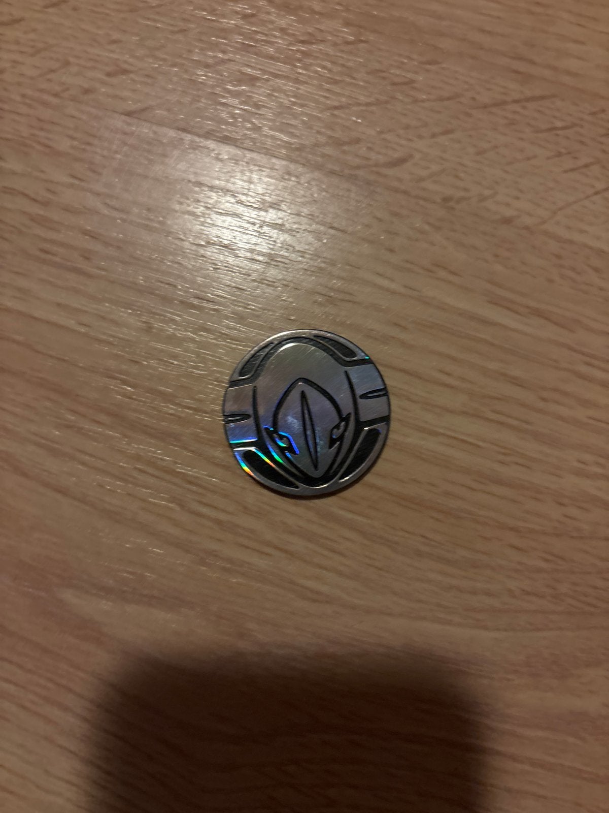 Pokémon munt/token - Zwart met holografisch effect, Ophalen of Verzenden, Zo goed als nieuw, Overige typen