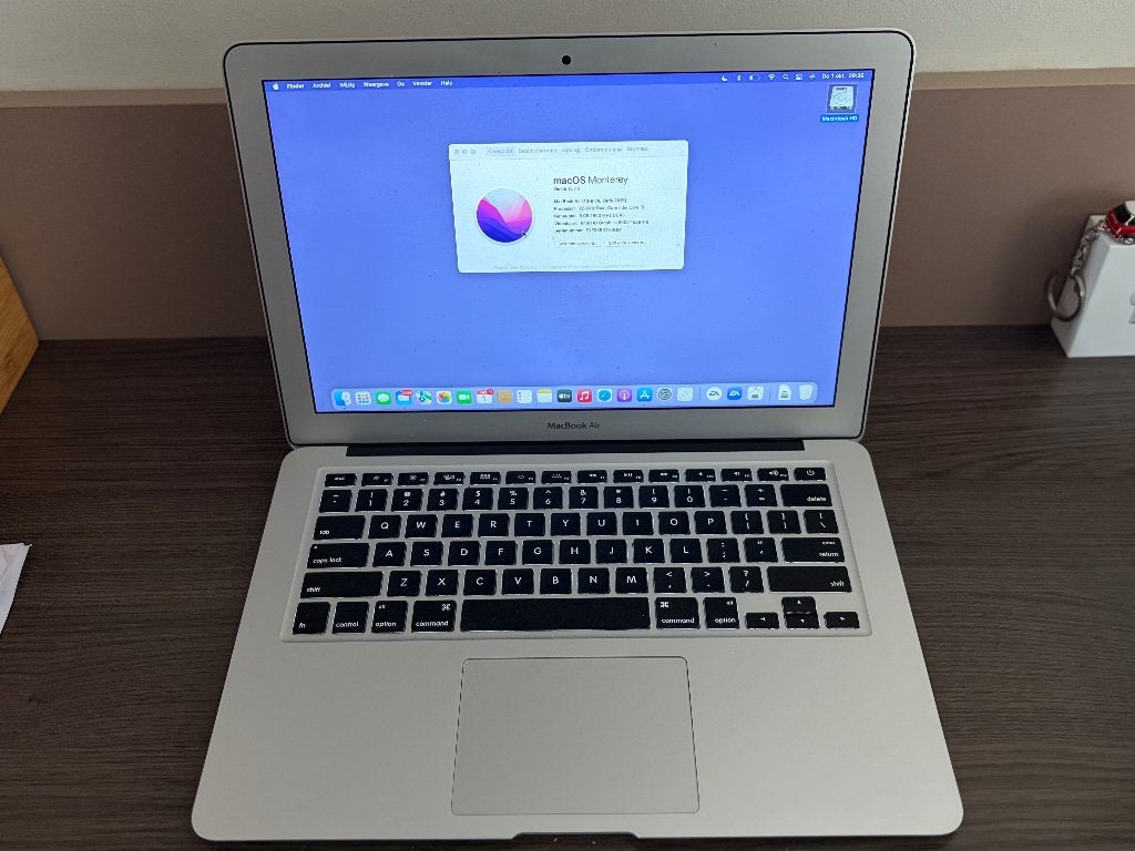 Foto 2 van Macbook Air 13 inch 2015 1,6Ghz 128 GB