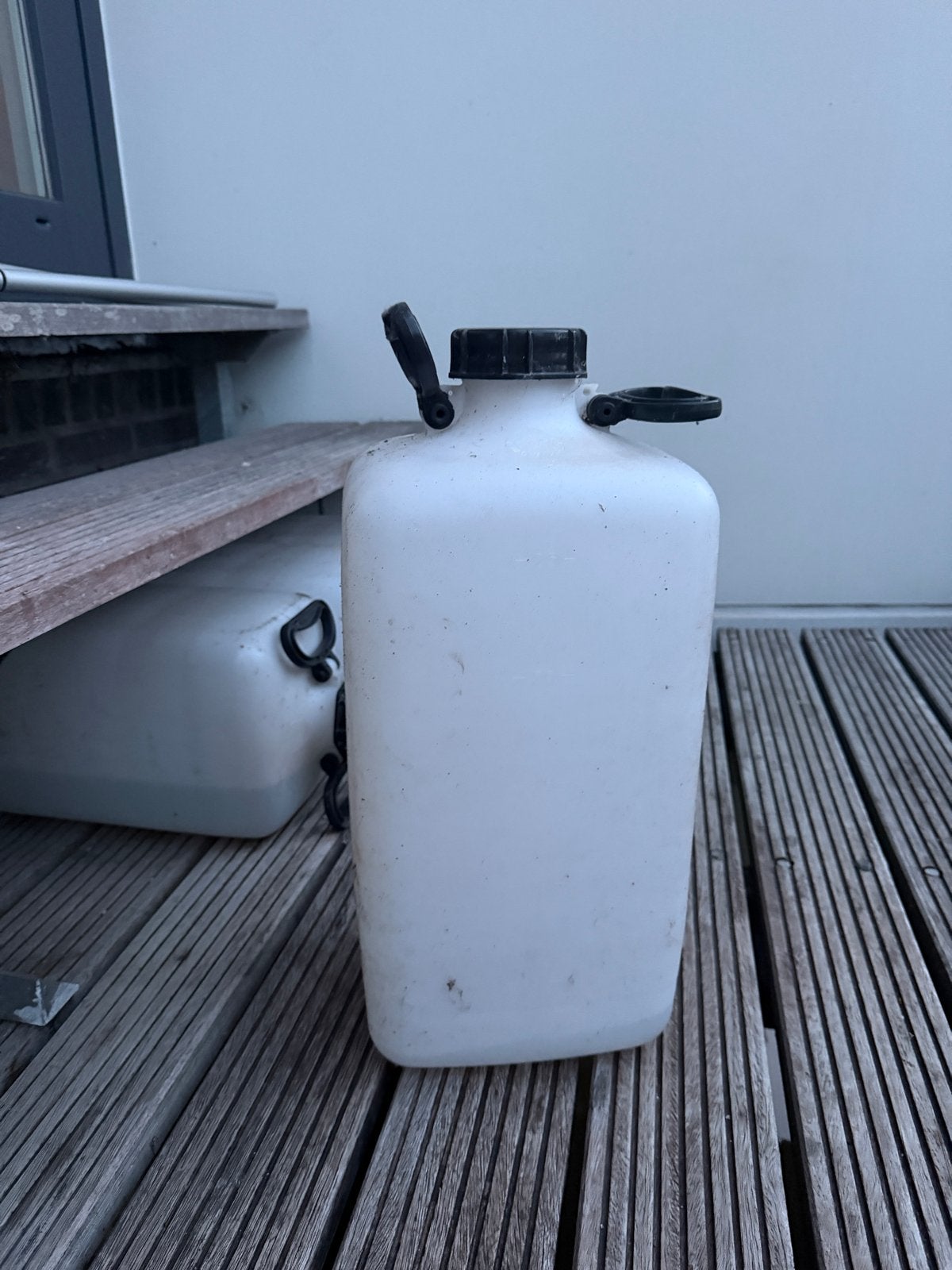 4x Witte jerrycans met handvat en dop (25 liter), Ophalen, Gebruikt, Overige typen