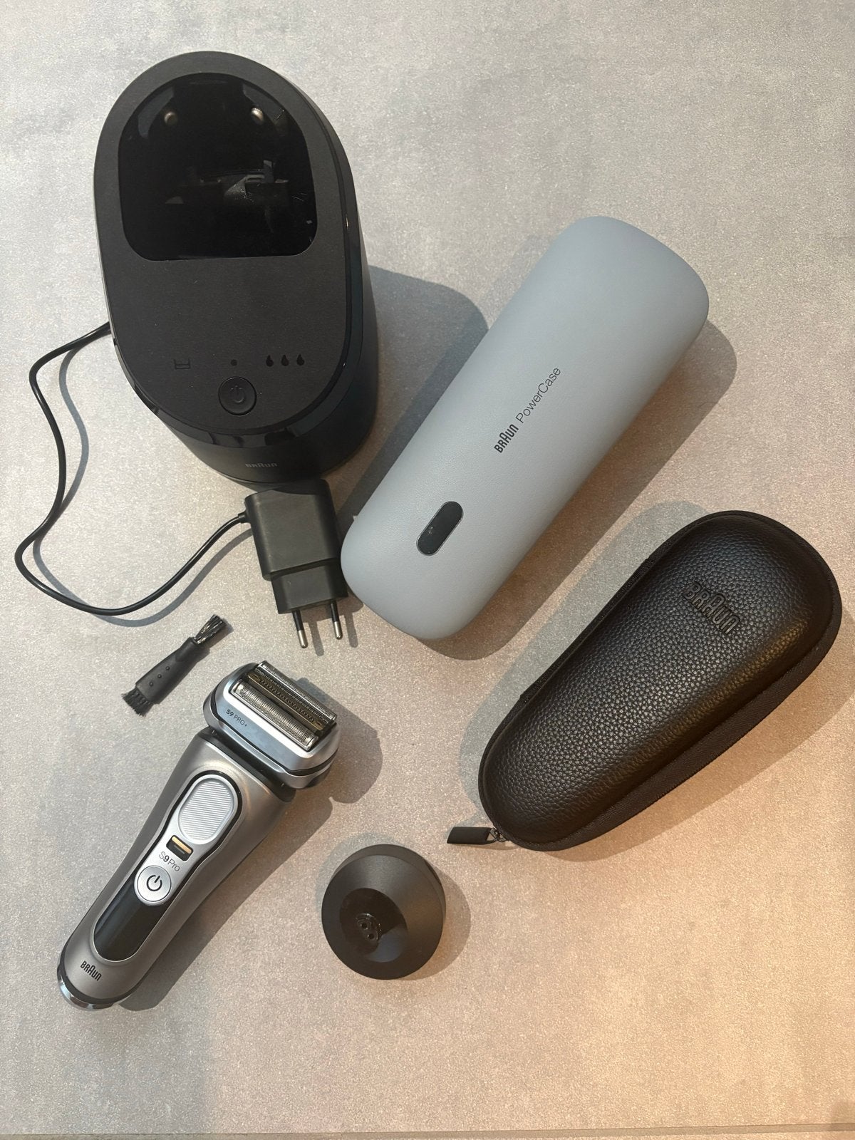Braun S9 Pro+ Scheerapparaat met PowerCase en Clean&Charge S, Ophalen of Verzenden, Zo goed als nieuw, Scheren en Epileren