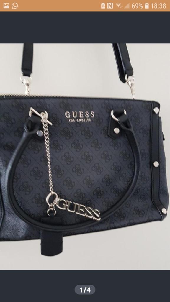 Stijlvolle Guess Handtas - Zwart met Logo Patroon, Ophalen of Verzenden, Zo goed als nieuw, Zwart, Handtas