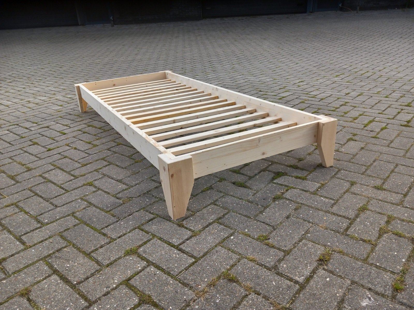 Futon bed Bart 90x200 /210/220, 85 tot 100 cm, Nieuw, Ophalen of Verzenden, Lattenbodem
