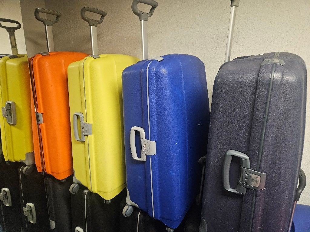 Samsonite Aeris 4 wielen spinners prijs in adv, Wieltjes, Hard kunststof, Ophalen of Verzenden, Zo goed als nieuw