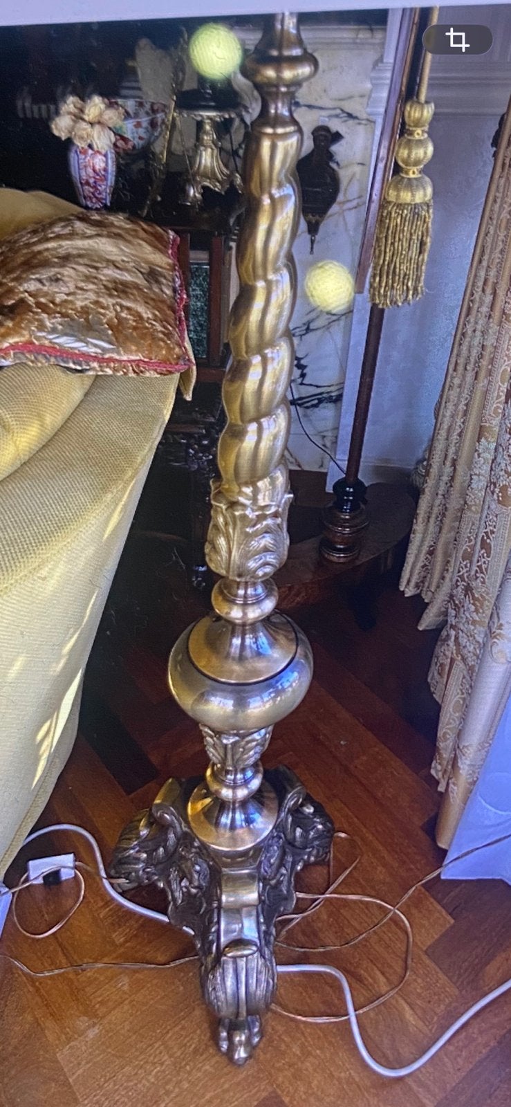 Bronzen lampenvoet, Ophalen