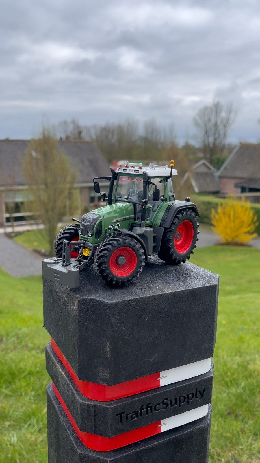 Fendt 818 weise toys, Tuin en Terras, Aarde en Mest, Ophalen of Verzenden, Tuinaarde