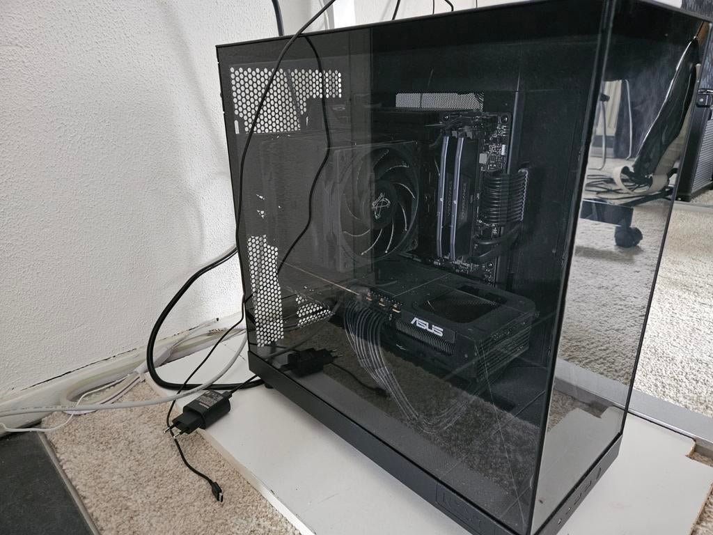 Asus 9070XT AMD Ryzen 9700X 2 TB 9100  pro 8TB Hdd, Computers en Software, Desktop Pc's, Ophalen, Gaming, HDD