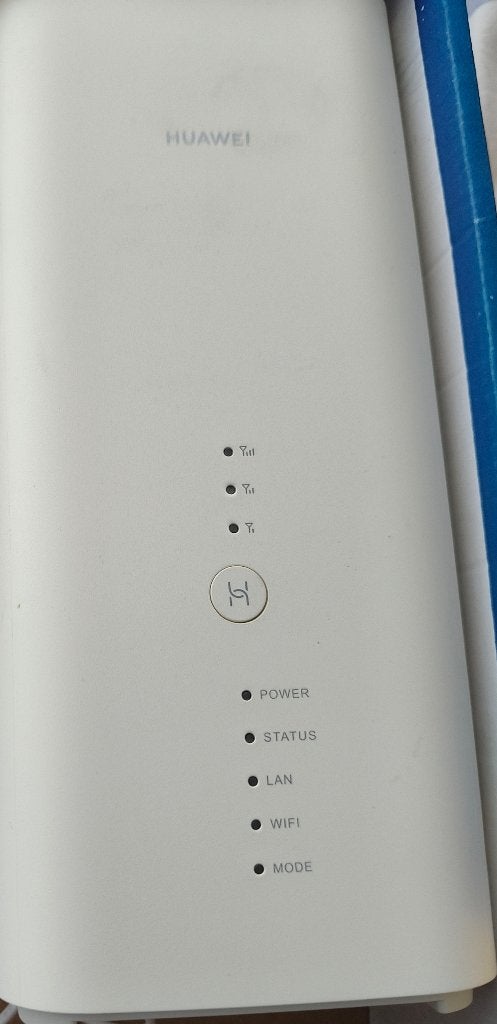Huawei Mifi B818 263 LTE 4G+ simlock vrij mico sim, Computers en Software, Routers en Modems, Ophalen of Verzenden, Zo goed als nieuw
