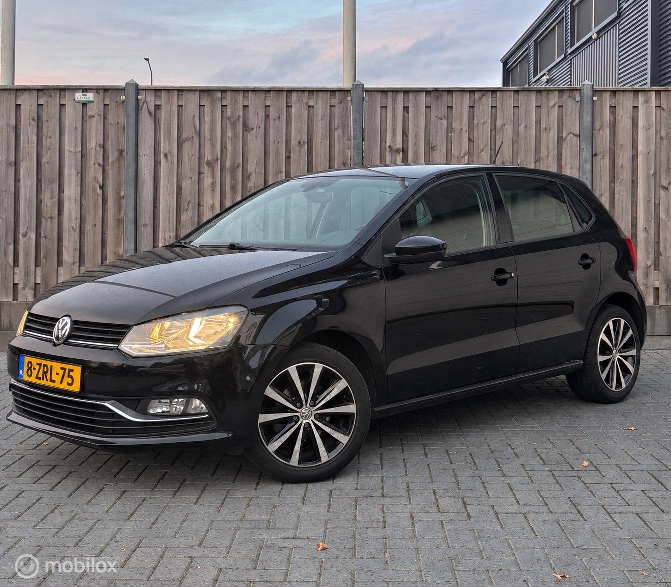 Volkswagen Polo 1.2 TSI Highline/AIRCO/BLUETOOTH/CRUISE/NAP/, Auto's, Stof, Euro 6, 4 cilinders, Zwart