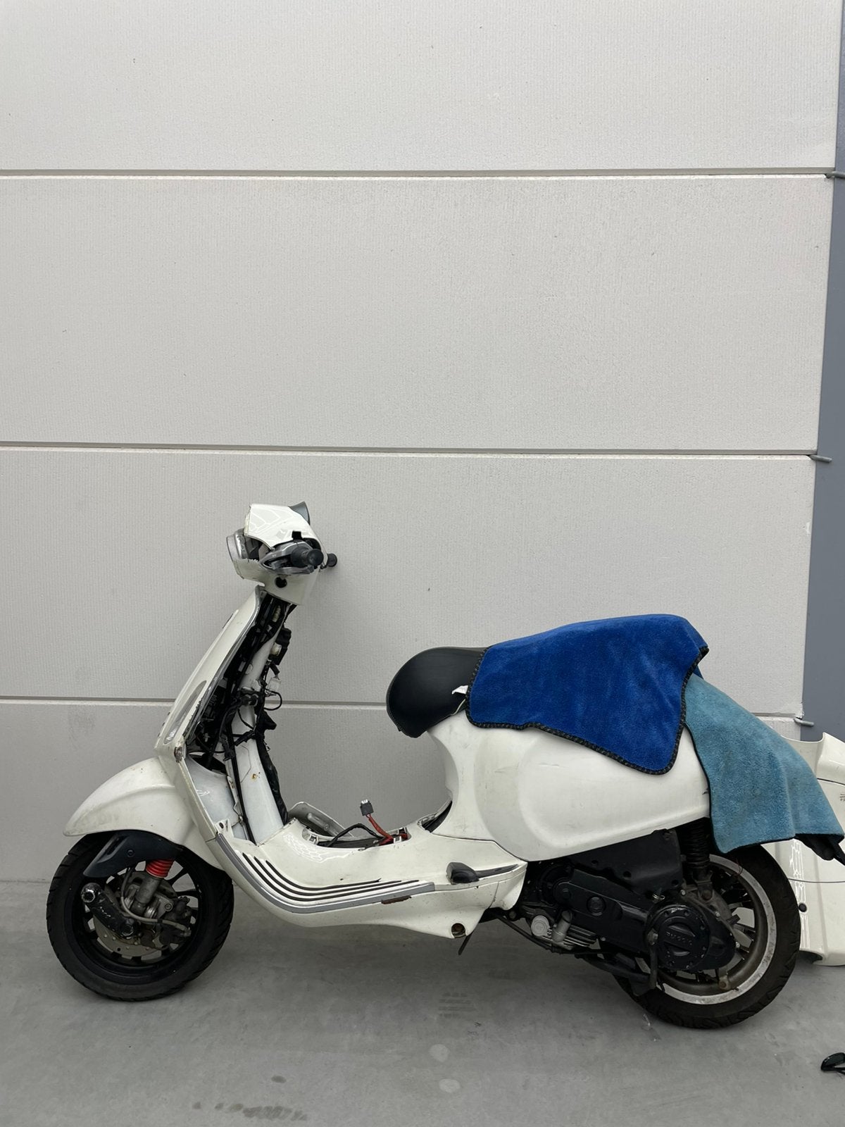 vespa sprint e5 4v in onderdelen, Ophalen, Zo goed als nieuw, Blok