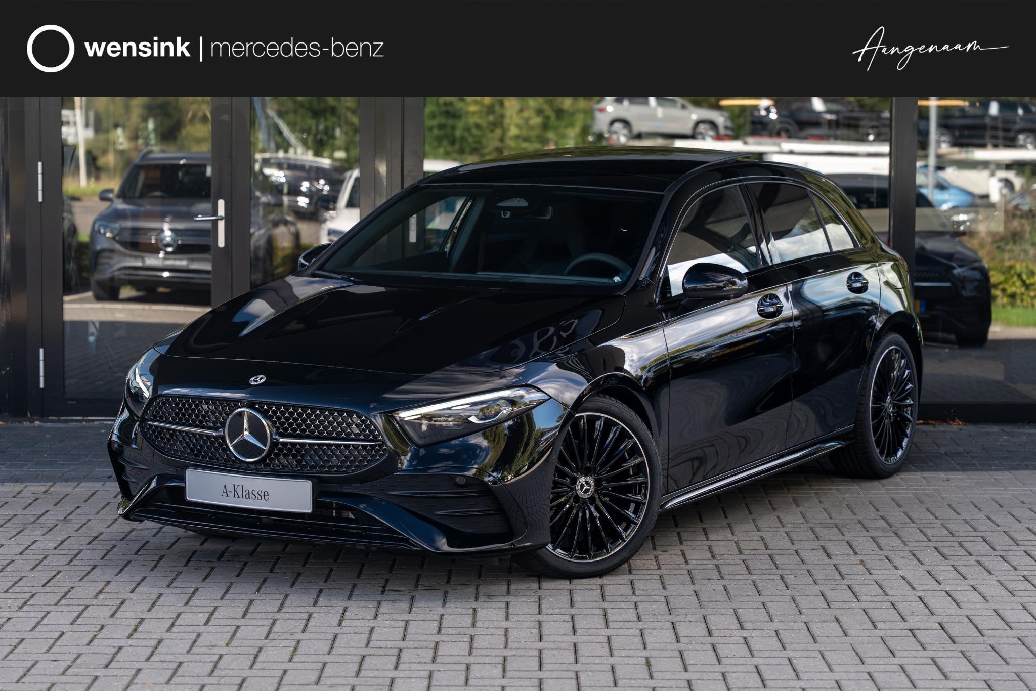 Mercedes-Benz A-klasse 180 Business Solution AMG | Panoramas