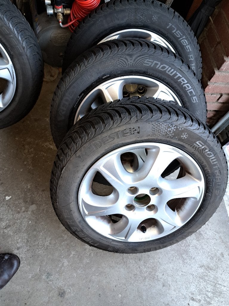 Winterbanden Honda Jazz 175/65 R15, Ophalen, Gebruikt, 15 inch, Banden en Velgen