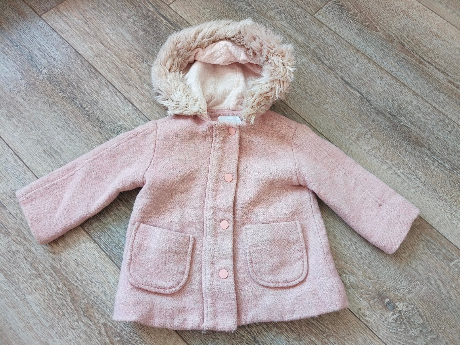 Roze wollen babyjasje Zara met capuchon en bont maat 92, Kinderen en Baby's, Ophalen of Verzenden, Zo goed als nieuw, Zara, Meisje