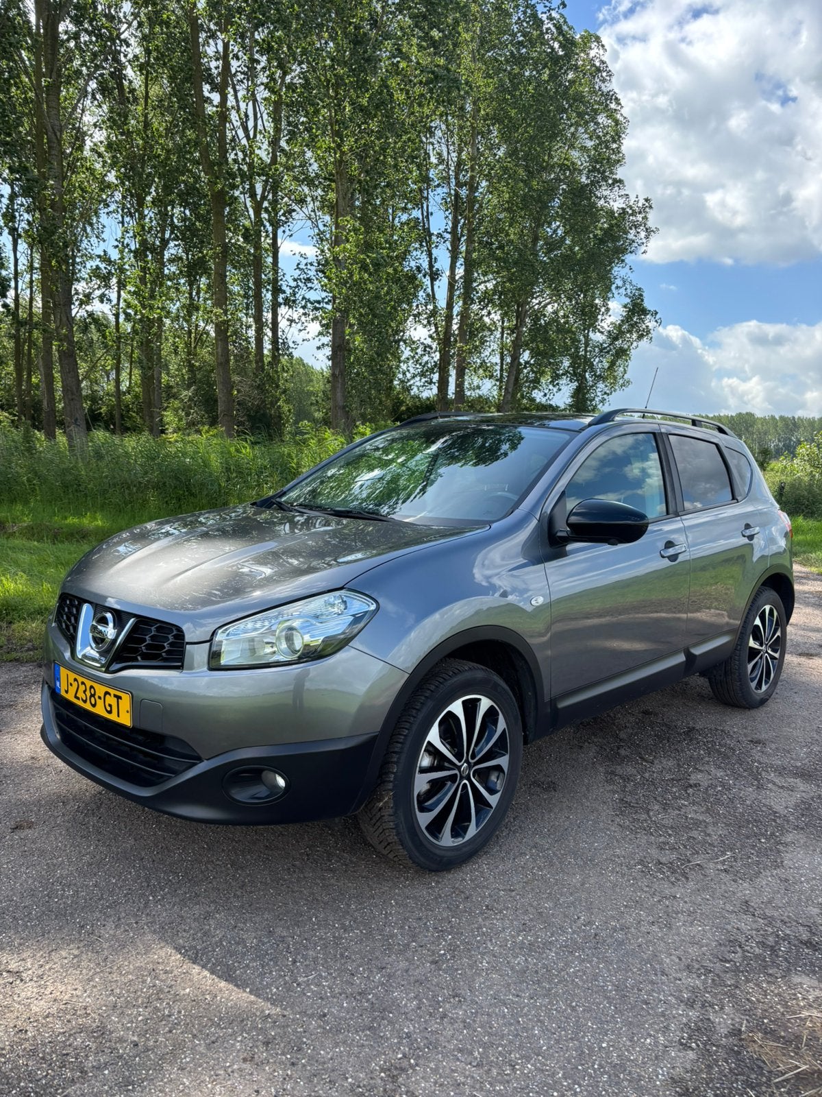 Nissan Qashqai 2.0 2WD CVT 2013 Grijs, Euro 5, Zwart, 4 cilinders, Handgeschakeld