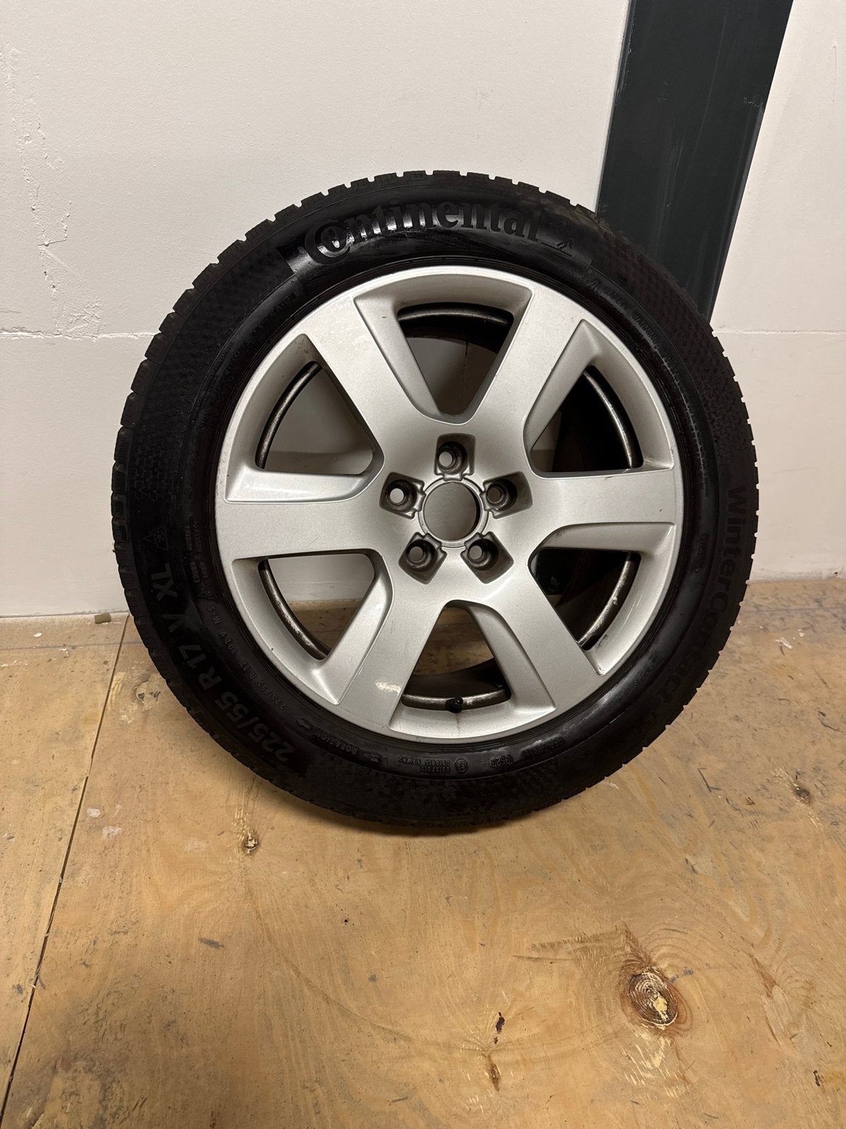 Winterbanden Audi A6 Avant - Zo goed als nieuw, Auto-onderdelen, Banden en Velgen, Gebruikt, Banden en Velgen, 17 inch, Personenwagen