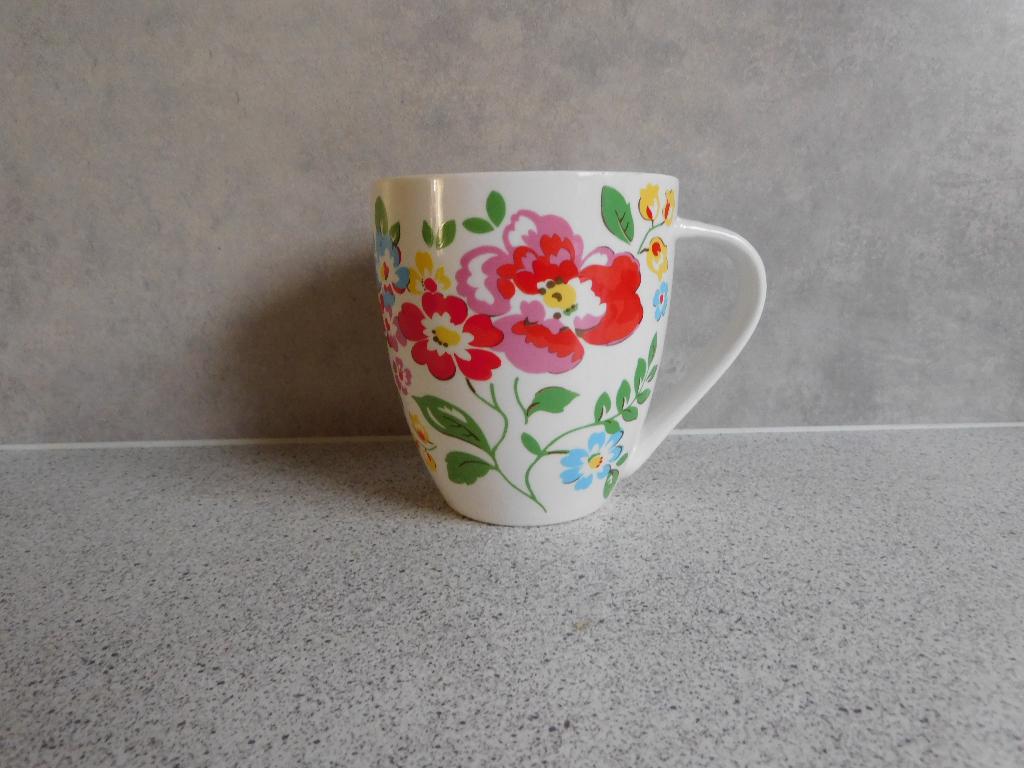 Mok Fine China 12x10 cm. Rambling Rose Crush Cath Kidston, Ophalen of Verzenden, Zo goed als nieuw, Overige stijlen, Kop(pen) en/of Schotel(s)