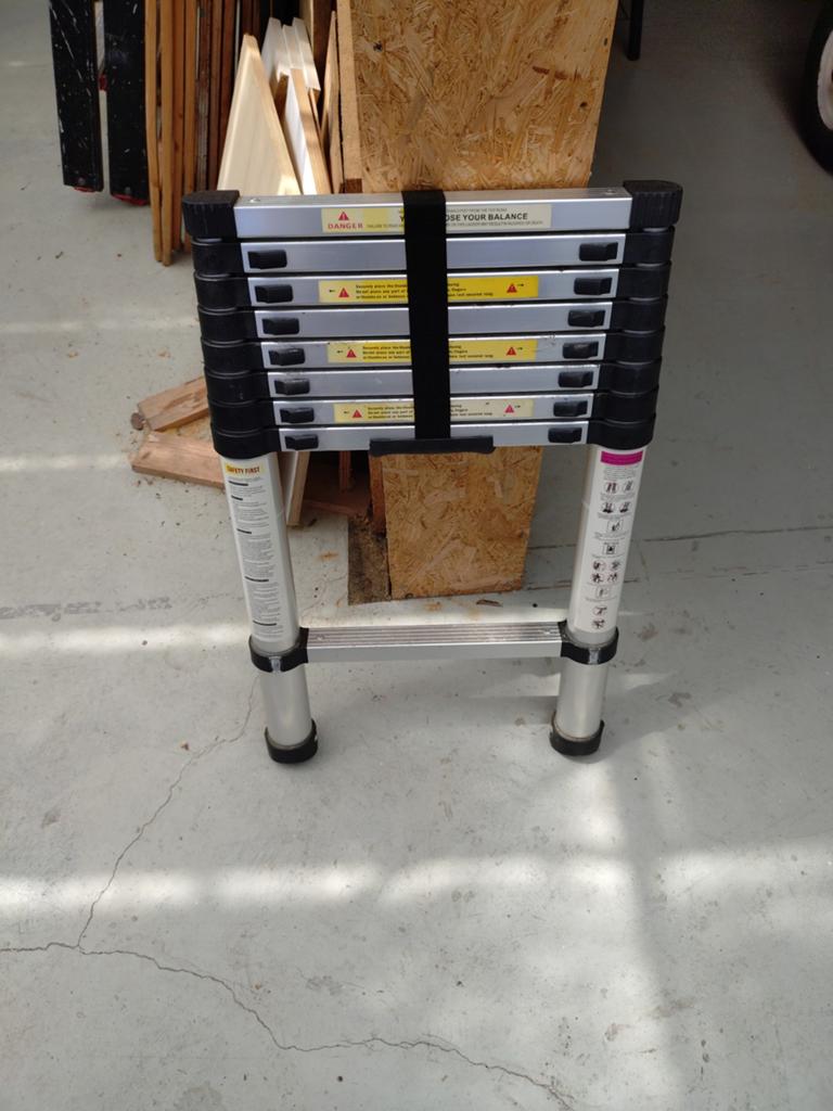 Uitschuifbare Telescoopladder - Compact en Handig, Ophalen