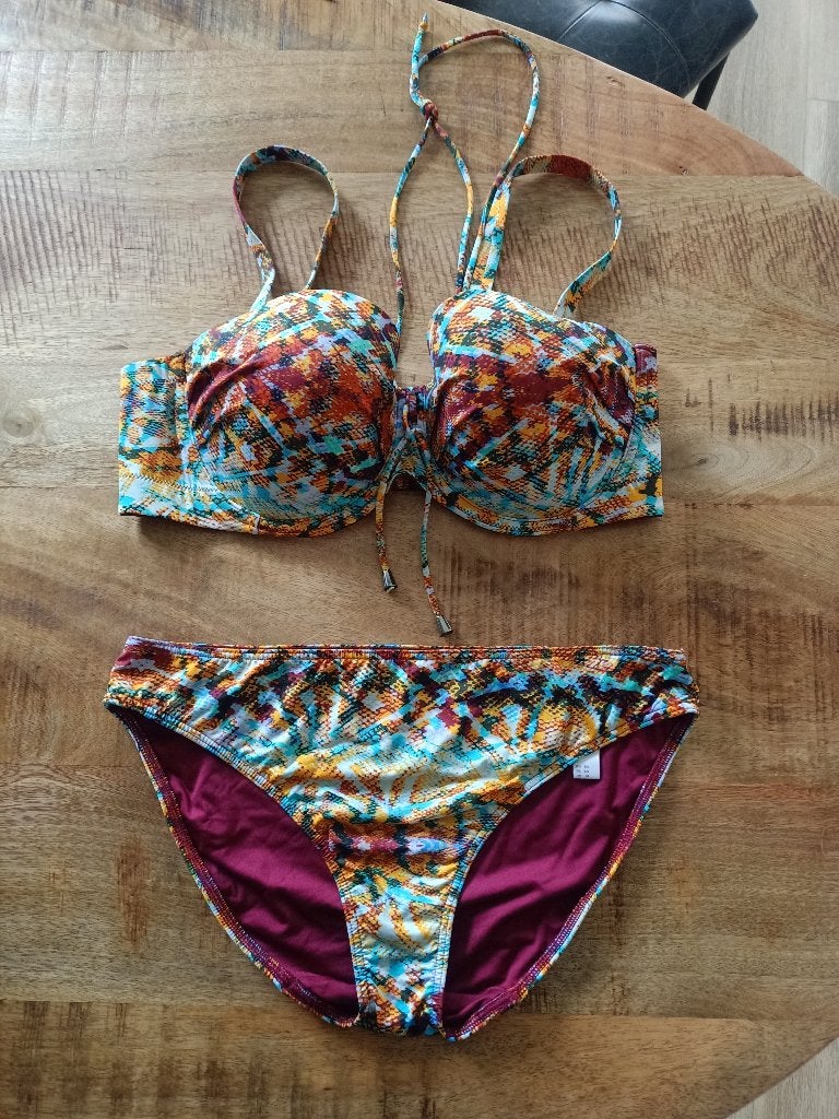 Prima donna bikini 80 D broekje 40 ZGAN rood blauw geel 80D, Kleding | Dames, Ophalen of Verzenden, Zo goed als nieuw, Bikini