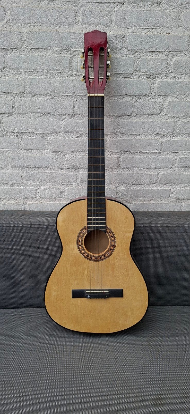 Klassieke gitaar - Rood/Naturel - Kleine krasjes, Muziek en Instrumenten, Snaarinstrumenten | Gitaren | Akoestisch, Ophalen, Gebruikt