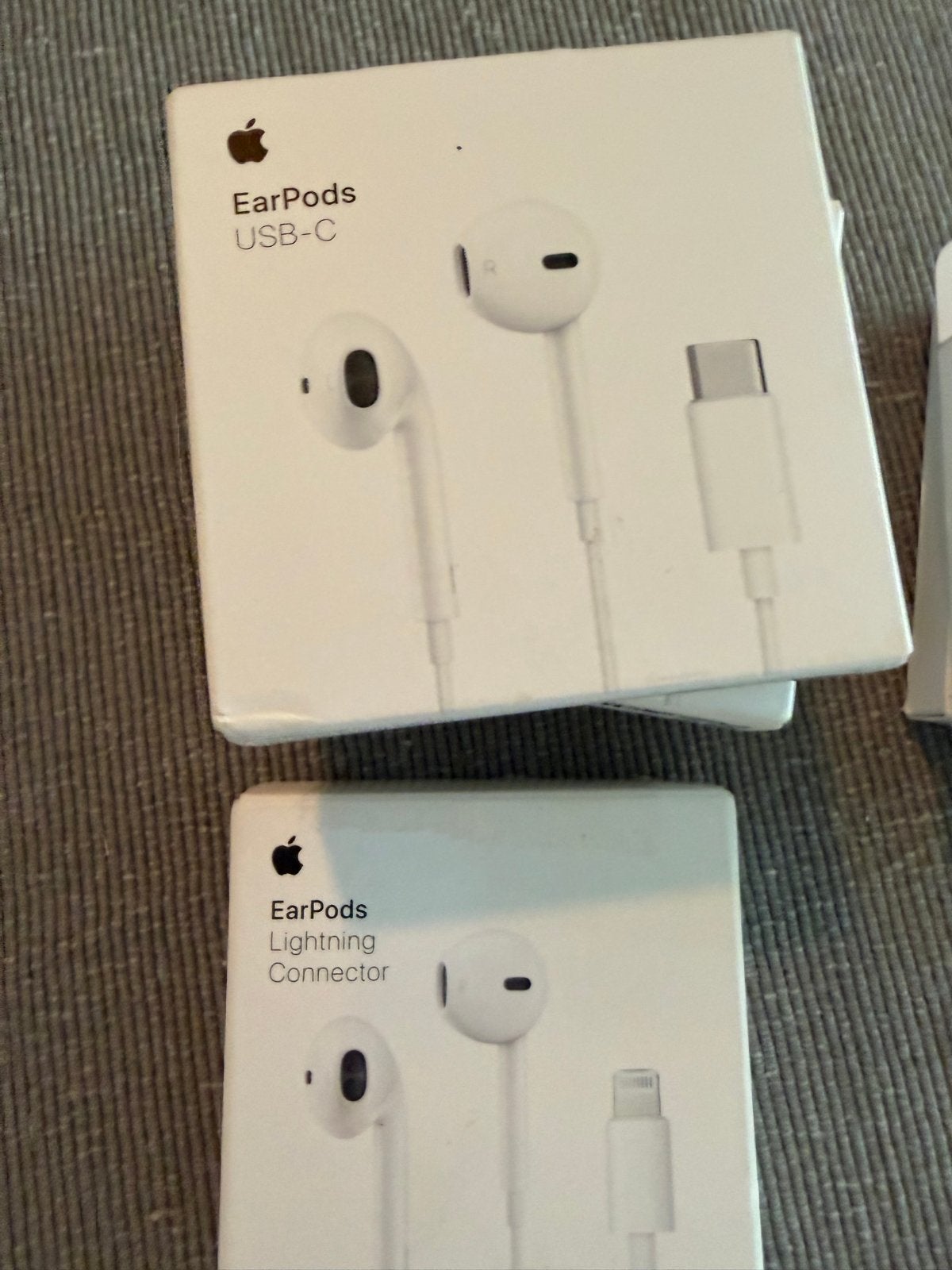 Apple AirPods, EarPods en AirTags - Nieuw in doos, In-ear, Apple, Bluetooth, Nieuw