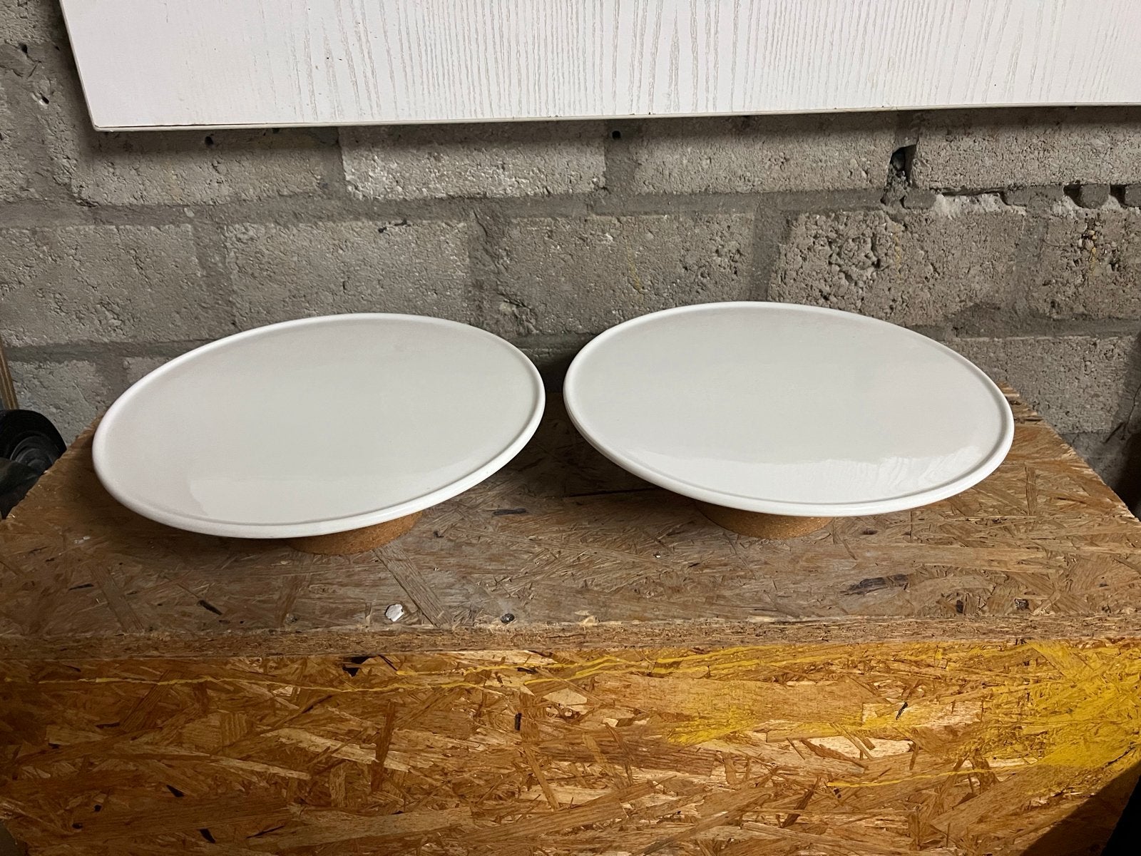 Set van 2 vlaai schotels met kurken voet, Ophalen, Gebruikt, Overige stijlen, Kop(pen) en/of Schotel(s)