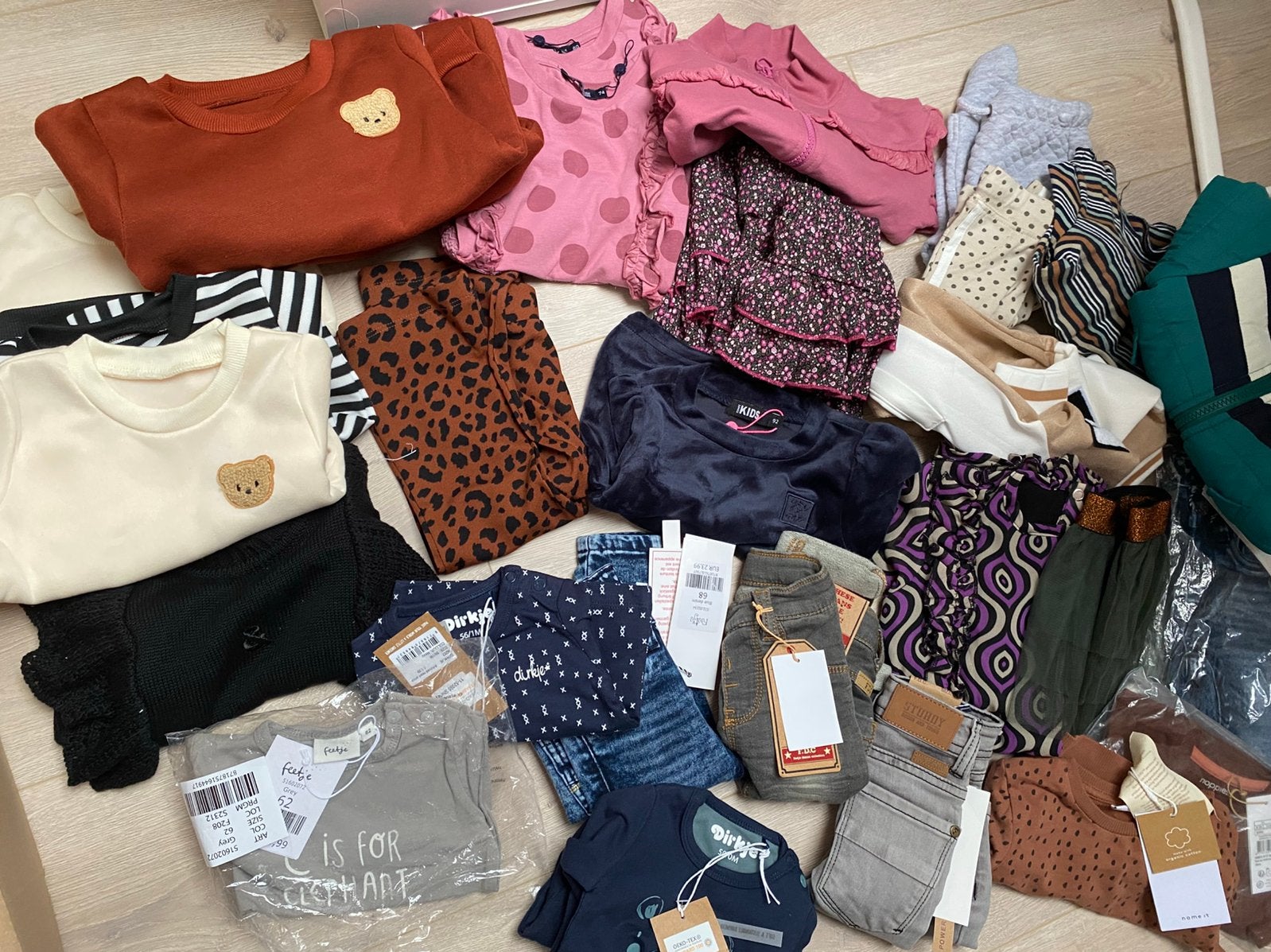 Nieuw pakket babykleding 35 items partij, Verzenden, Zo goed als nieuw