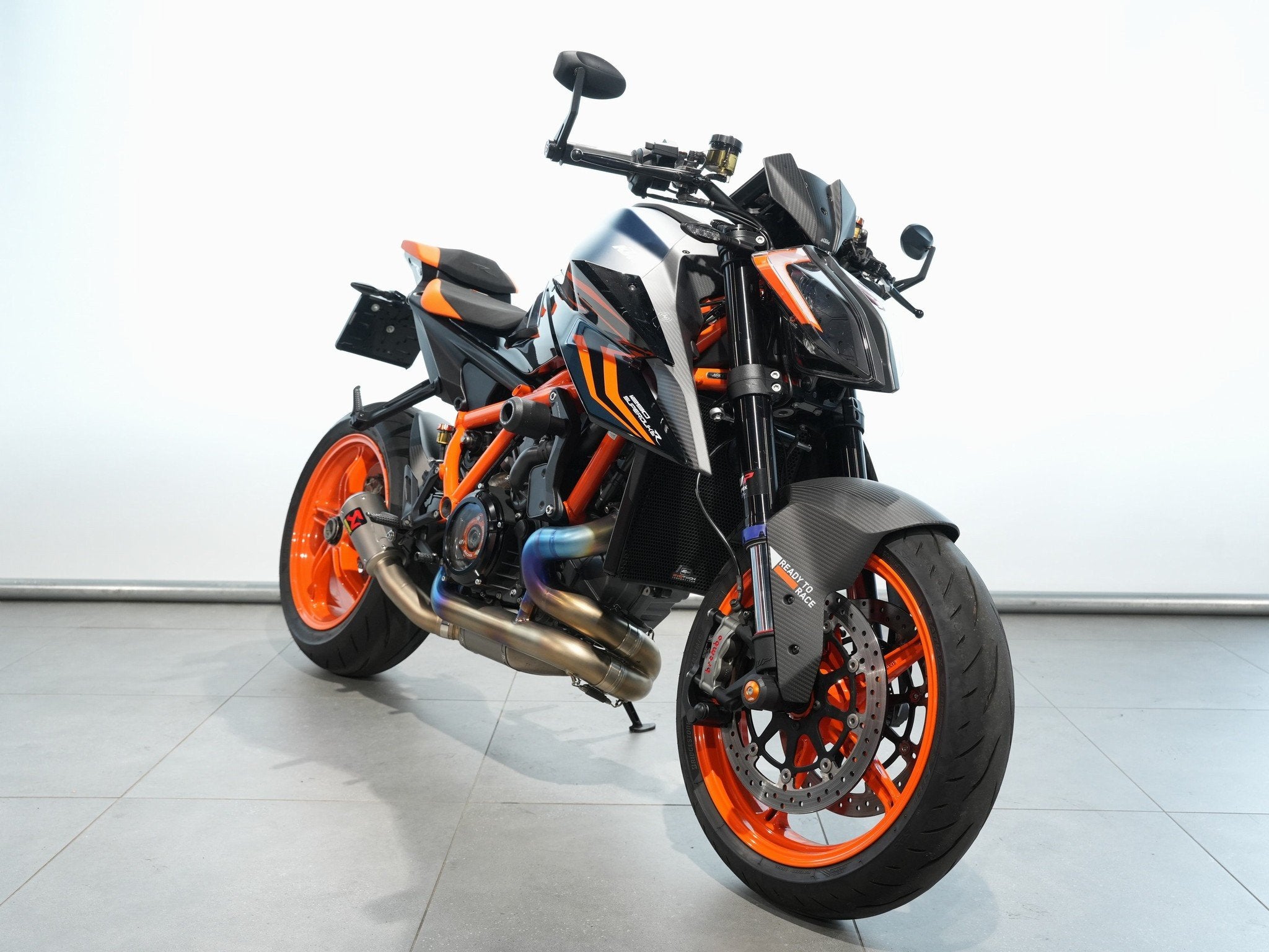 KTM 1290 SUPERDUKE R EVO (bj 2024), KTM Sportmotorcycle Ned. BV, Meer dan 35 kW, Overig, Meike.mulder@ktm.com