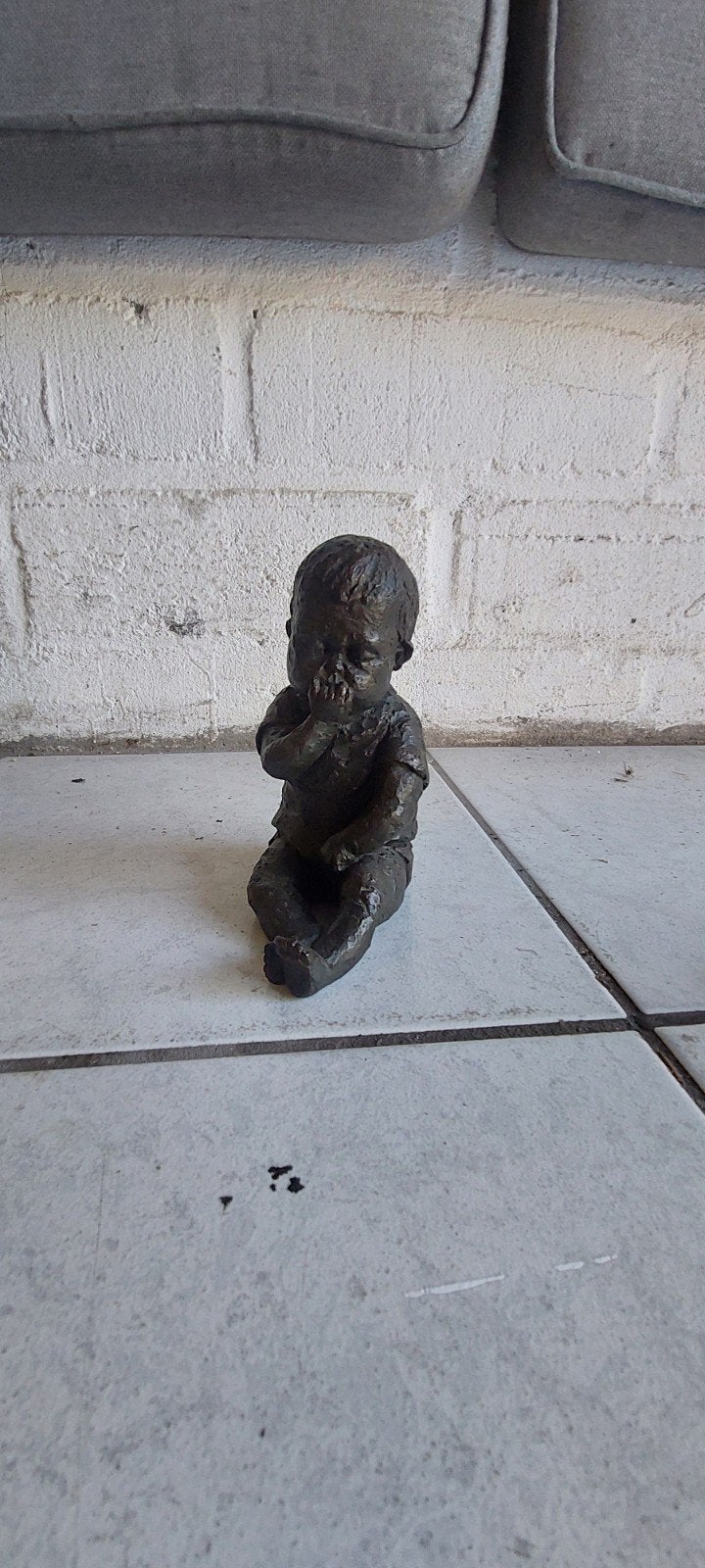 Bronzen beeldje baby van Geert Kunen, Antiek en Kunst, Antiek | Koper en Brons, Ophalen, Brons