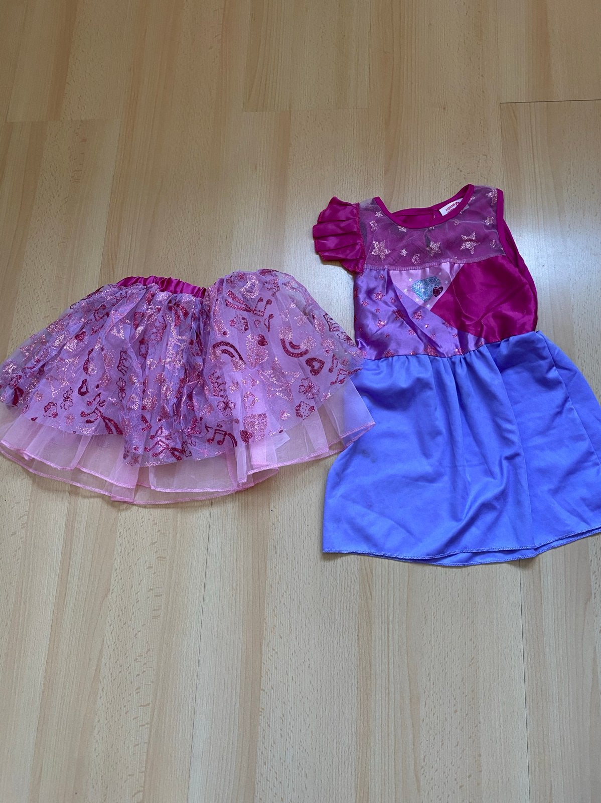 Nieuw verkleed kleding: roze rokje en kroontje, Kinderen en Baby's, Carnavalskleding en Verkleedspullen, Ophalen of Verzenden